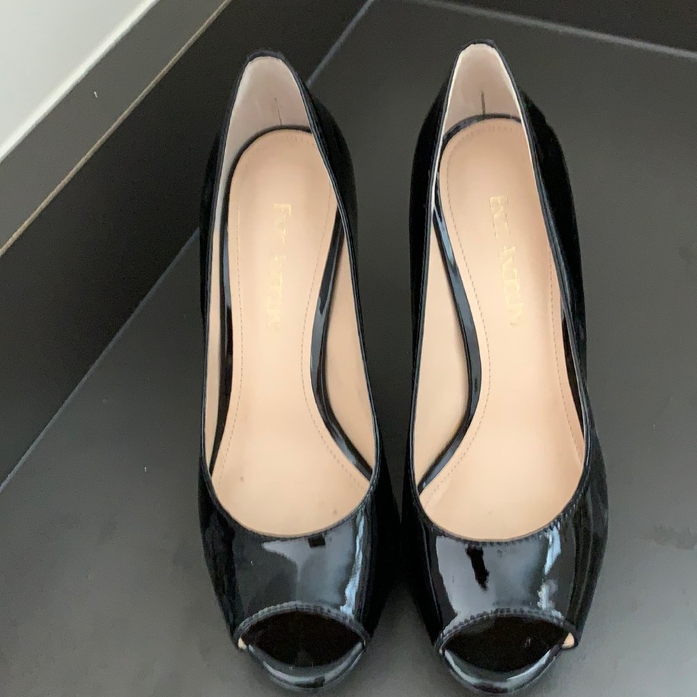 Enzo Angiolini Pump